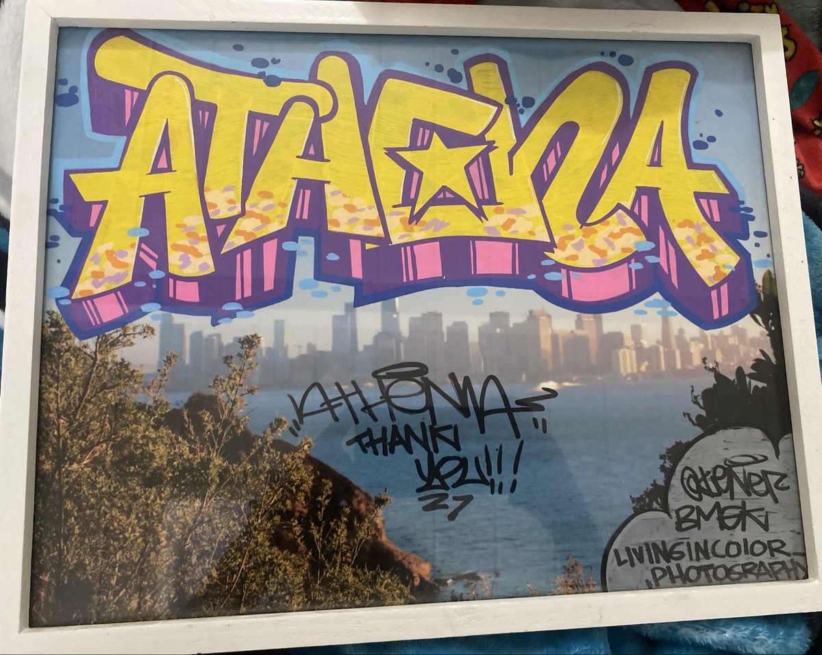 Loss of words lived in the Bay Area my whole life love the Graff scene &amp; world so much don’t ask if I get up!😅I seen this in her room &amp; asked if I could have it she said take it! I was in shock she took this pic in San Francisco years back &amp; did work over it SHE COLD‼️🥶🤦‍♂️🔥😍🌉