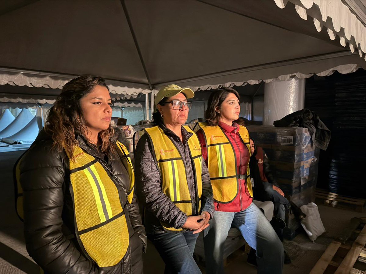👷‍♂️ La #Contraloría está en acción, sin pausas.
📦 Acompañamos la salida de víveres desde el Aeropuerto rumbo a las zonas afectadas por el huracán, para asegurar que cada apoyo llegue a su destino con orden, calidad y total transparencia.
#ElHidalgoQueQueremos