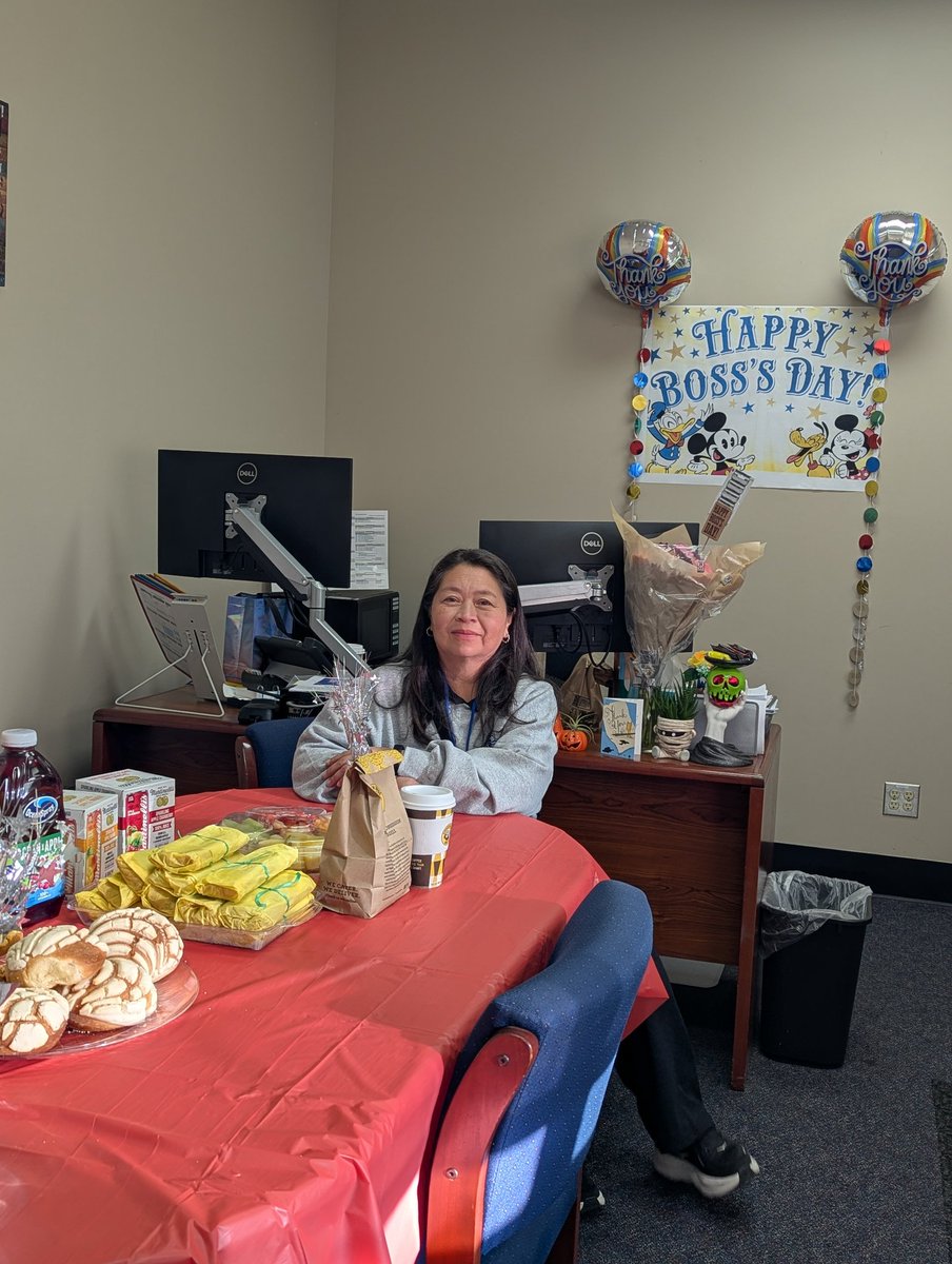 vsalasmath's tweet photo. Happy Boss's Day Mrs. Magaña! Thank you for making @NorthamPride a positive welcoming school. @RowlandSchools #WeAreRUSD https://t.co/4nwkIRjyQF
