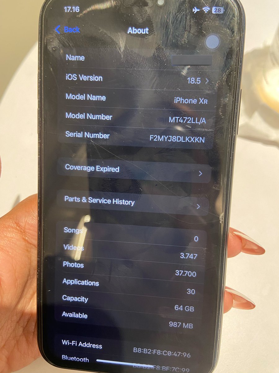 sweetymoreee's tweet photo. WTS iphone xr 64gb inter black
kelengkapan dus dan cas, minus baterai dah ganti di icolor masi garansi fan mic mati (males perbaikin, kalo perbaikin di icolor 150an). semua fungsi normal kecuali diatas saja. buka harga 2,5jt nego https://t.co/yy8npLBnIg