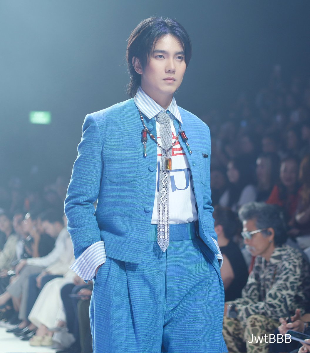 JwtBBB's tweet image. ลงทุกรูปนะคะ ให้คุ้มค่าบัตร front row 26,000 บาท

BUILD AT SIAM PARAGON

#SiamParagonBIFW2025xBuild