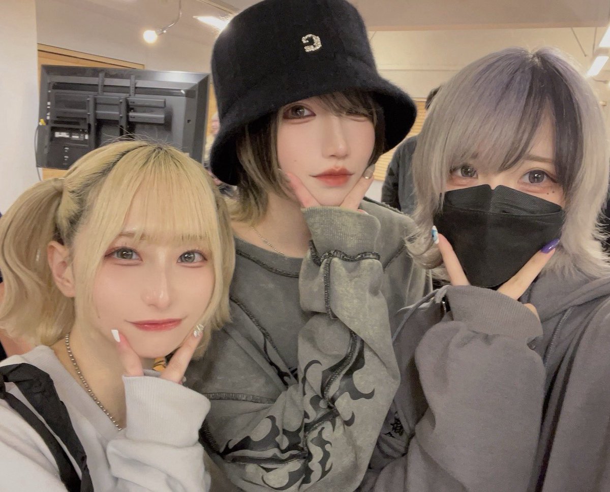 みーちでお写真撮ったよ〜！
生放送ありがとうございました！！！！