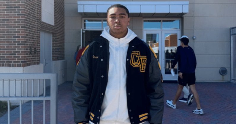 Cypress Ranch defensive lineman Amari Vickerson (<a href="/iam_amari99/">Amari “Huncho” Vickerson</a>) was in Lubbock over the weekend as the Red Raiders continue to push for the standout 2027 prospect.

“I like the atmosphere around the school, how it’s just so open” #GunsUp #WreckEm

➡️ on3.com/sites/red-raid…