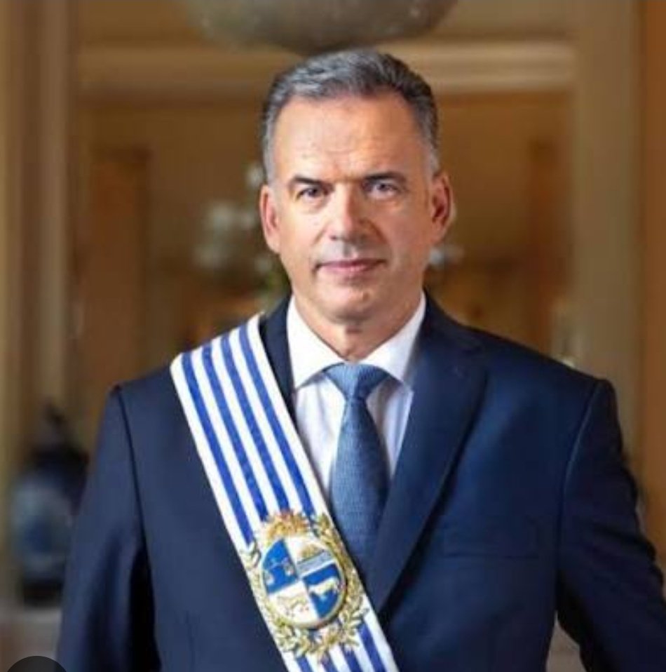 ORSI Y EL ESPEJO DE LACAN

Mi columna de mañana en <a href="/CarasyCaretasuy/">Caras & Caretas</a> 

Reflexión sobre la coyuntura con algunas herramientas de la escuela de psicología social de Pichon Rivieri.