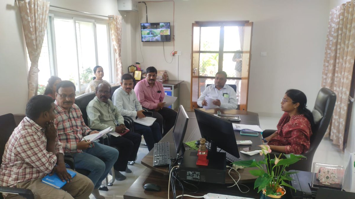 జిల్లాలో FAO &amp; IOM ఆధ్వర్యంలో జరుగుతున్న మైగ్రేషన్ మల్టీ పార్ట్నర్స్ ట్రాన్స్ఫర్ ఫండ్ కు సంబంధించిన కోస్గి,గుండుమల్ మండలలో ఎంపిక చేసిన నాలుగు గ్రామల 40మంది లబ్ధిదారులకు మేకల పెంపకానికి కలెక్టర్ సిక్తా పట్నాయక్ అధ్యక్షతన జిల్లా సాంకేతిక కమిటీ సమావేశం నిర్వహించి ఆమోదించడం జరిగింది.