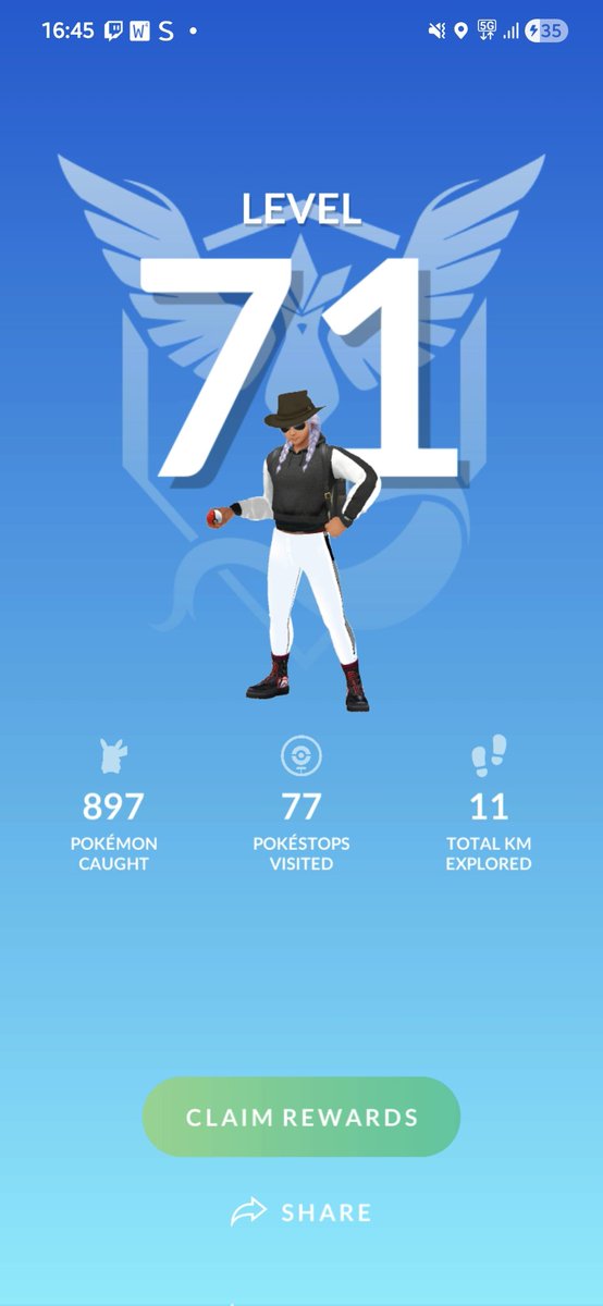 Essssies's tweet photo. @PokemonGoApp 
I did it 2!! https://t.co/2Lgc8WetBr