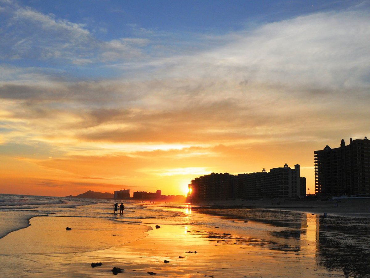 🚨 Atención viajeros:

A partir de octubre, el horario de cruce en la frontera Lukeville–Sonoyta será de 6:00 a.m. a 8:00 p.m. todos los días, incluyendo viernes.

(Antes los viernes cerraba a las 10:00 p.m.)