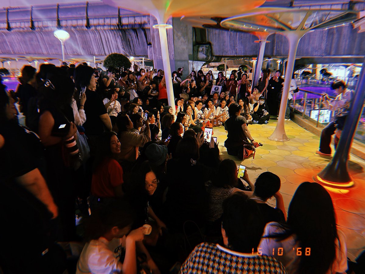 elinayourluve's tweet image. Write something lovely for Biu, I will collect them 🥹💙
BUILD AT SIAM PARAGON
#SiamParagonBIFW2025xBuild
@JakeB4rever #BuildJakapan