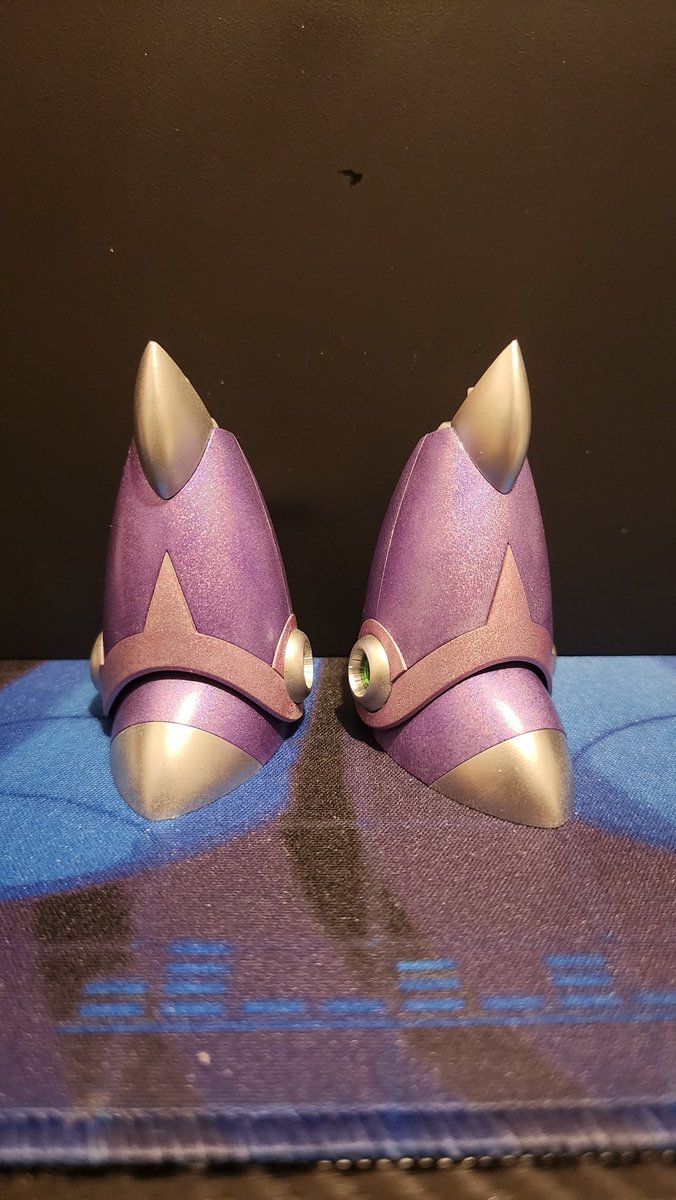 Eclypcit's tweet photo. Now the legs are assembled, the color is very nice and better than I expected. It strikes me that this time the ankle joint is assembled well. I hope it stays that way.
#MegamanX #RockmanX #ロックマンX #Zero #ZeroNightmare #kotobukiya https://t.co/DuriGrwjnb