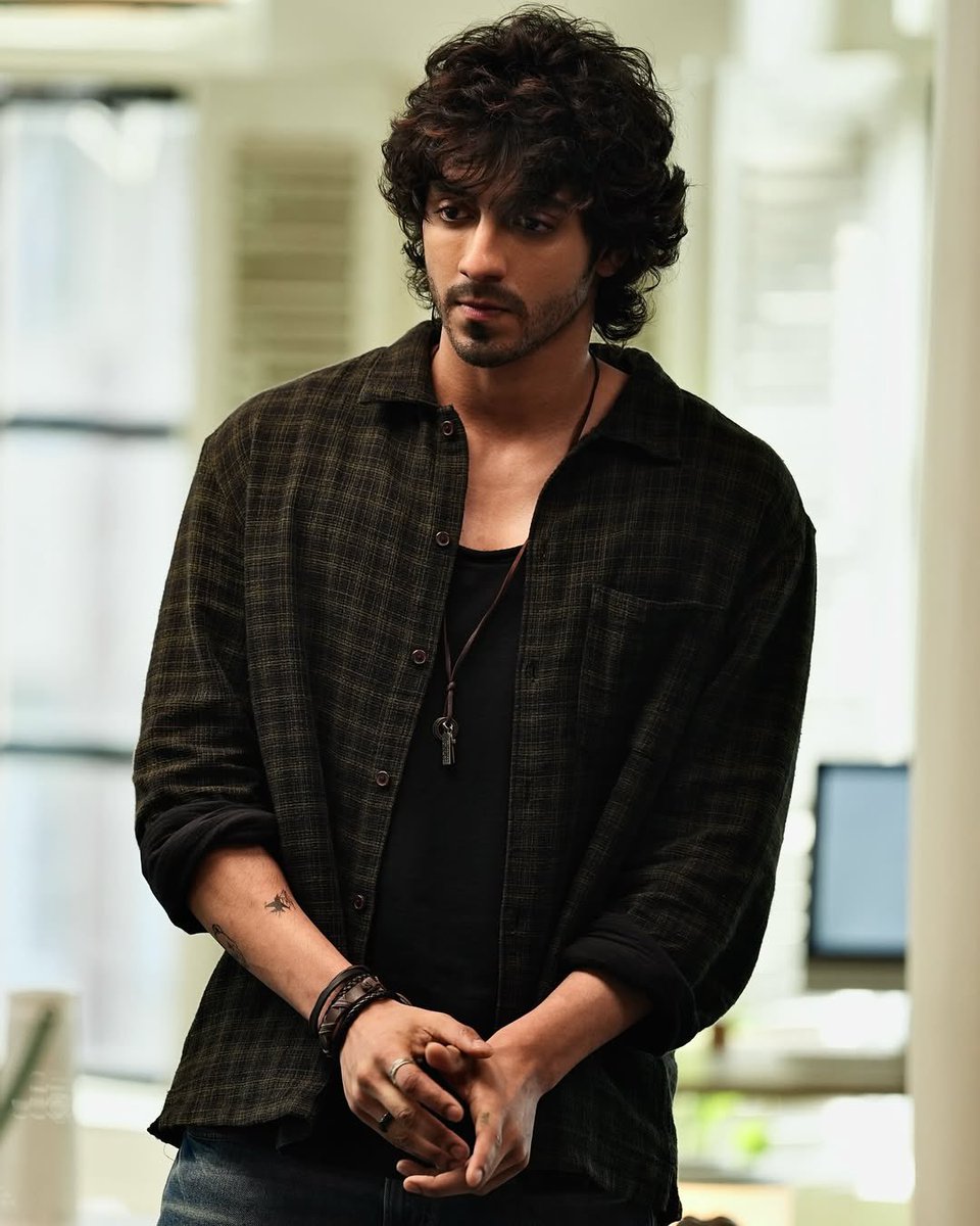 ahaan_pandayy's tweet photo. One week of Saiyaara, thank you for the love❤️‍🔥 https://t.co/4CKREtNbqy