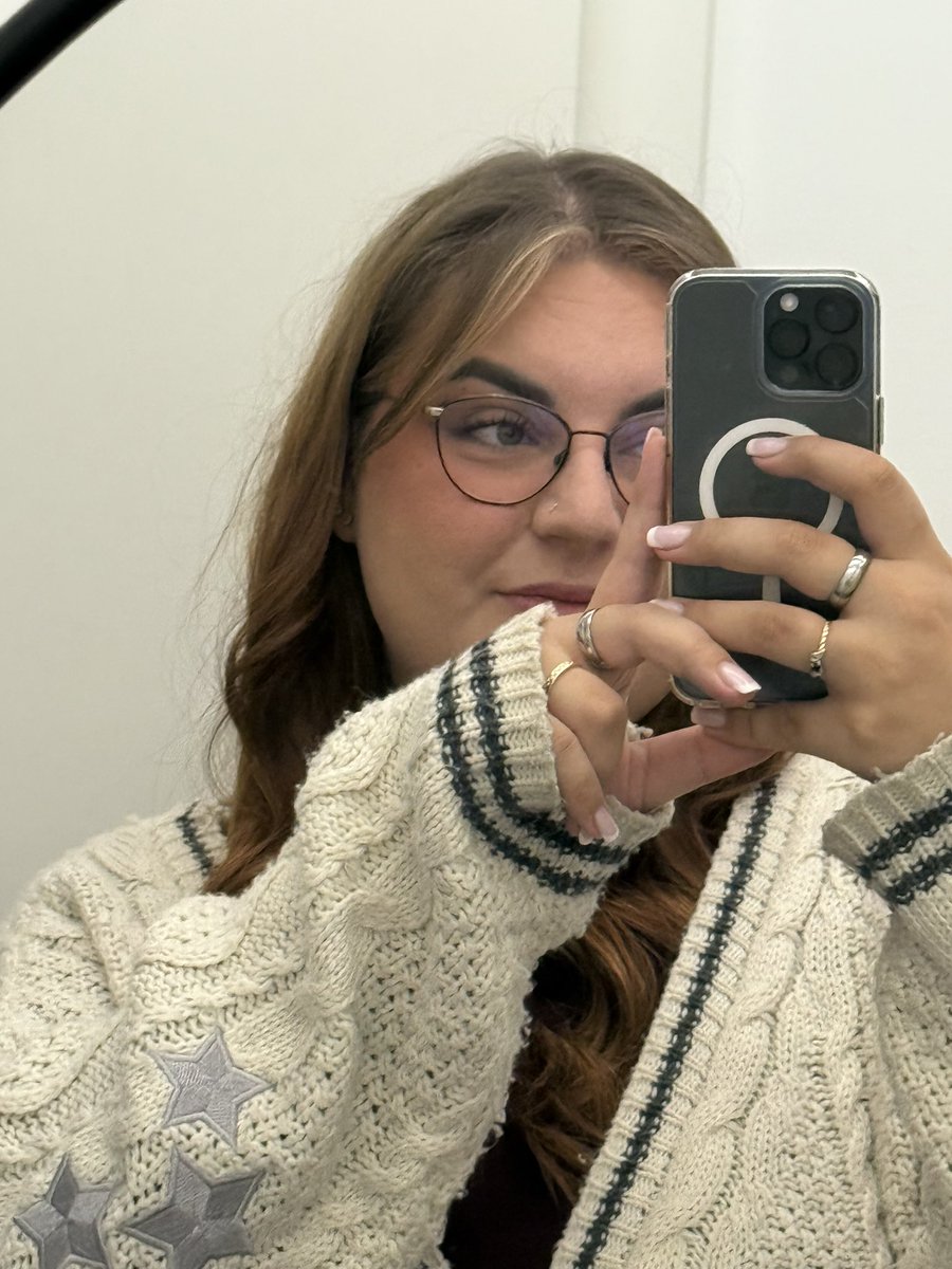 24 today!! 🥳🥳🎈