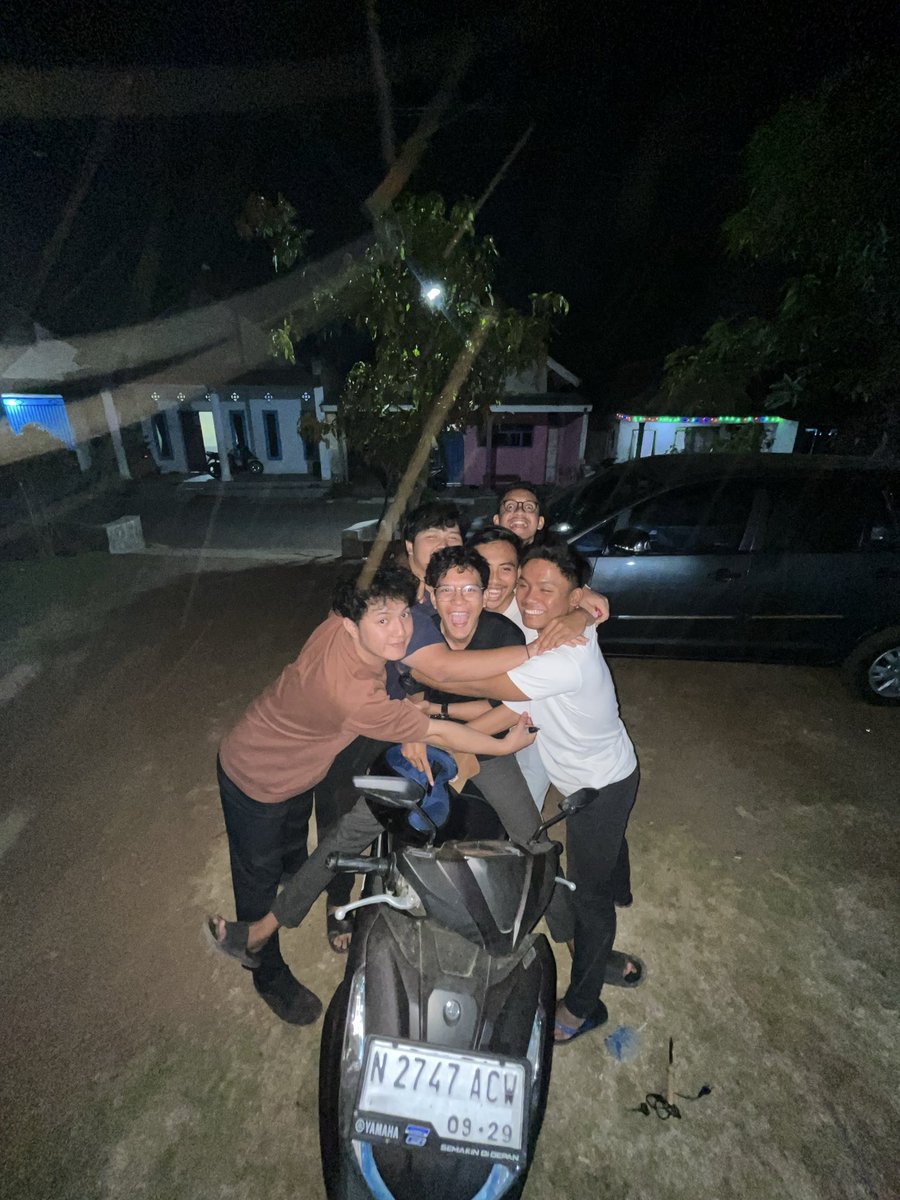 ssymlln's tweet photo. Tyt masih enjoy https://t.co/LKOiIOJZJy