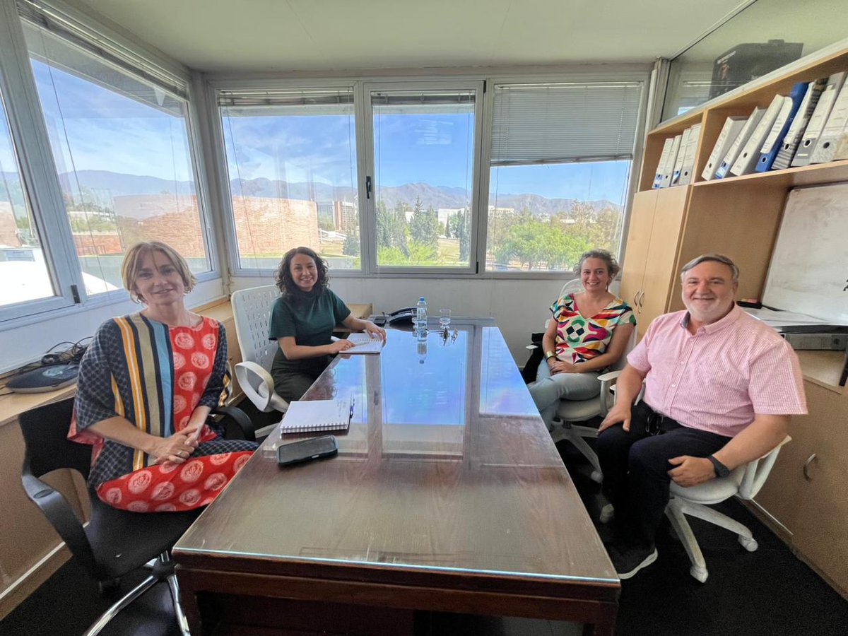 Recibimos en la <a href="/UNCUYO/">UNCUYO</a> a Juliette Dumont, Directora del Centro Franco Argentino de Altos Estudios en Ciencias Sociales de la UBA y coordinadora científica de CFA. 

Seguimos trabajando en lazos de cooperación franco-argentino para el desarrollo académico y científico.