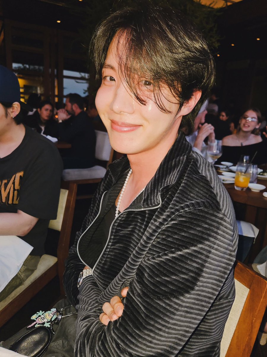 I’m voting #jhope for the #2025MAMAVOTE