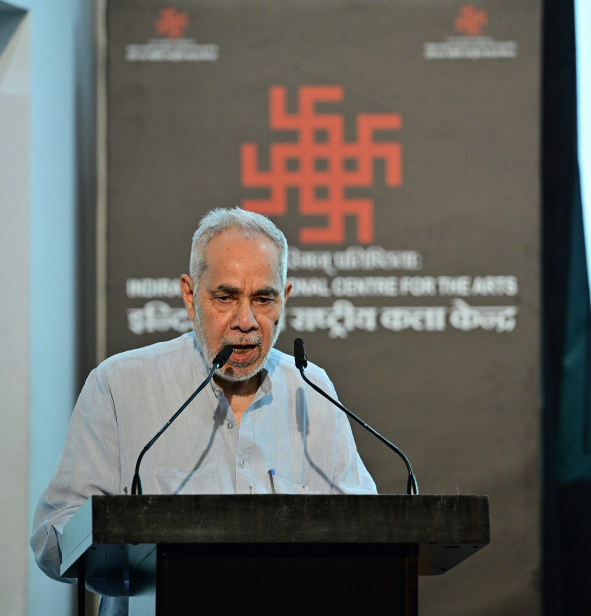 JBrajeshkumar's tweet image. प्रभाष जी को केंद्र में रखकर कई किताबें लिखी गई हैं। उनमें “जनसत्ता के प्रभाष जोशी” पुस्तक का स्वाद अनूठा है। आज ही पुस्तक का विमोचन कला केंद्र में हुआ। कुछ तस्वीरें यहाँ हैं 
#IGNCA #Jansatta  #Hindijournalism  #booklaunch  #Journalism #Media