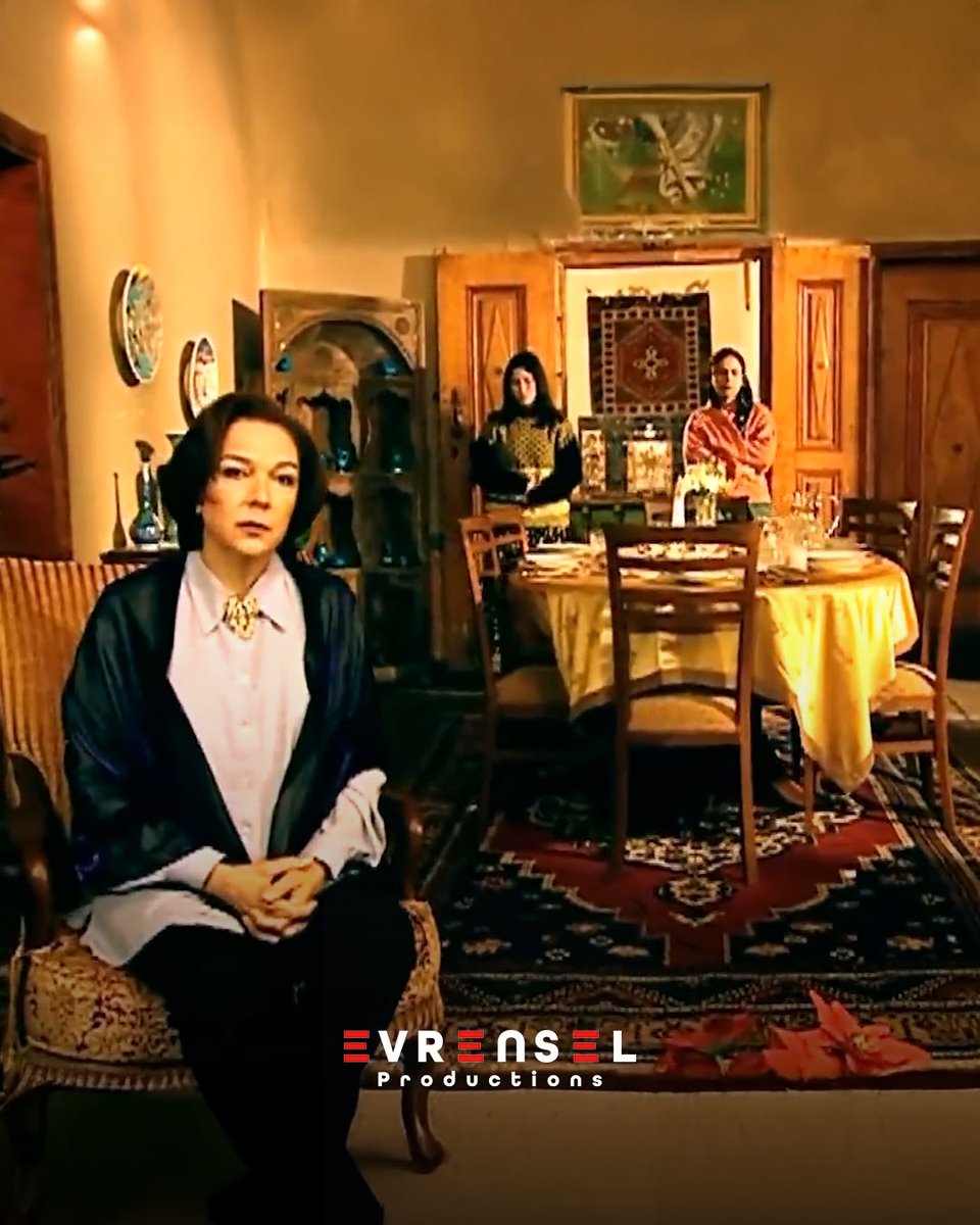 Asmalı Konak

Televizyon tarihine iz bırakan bir hikâye…

📸 Bu unutulmaz yapımdan seçili karelerle geçmişe kısa bir yolculuk…

#AsmalıKonak #EvrenselProductions