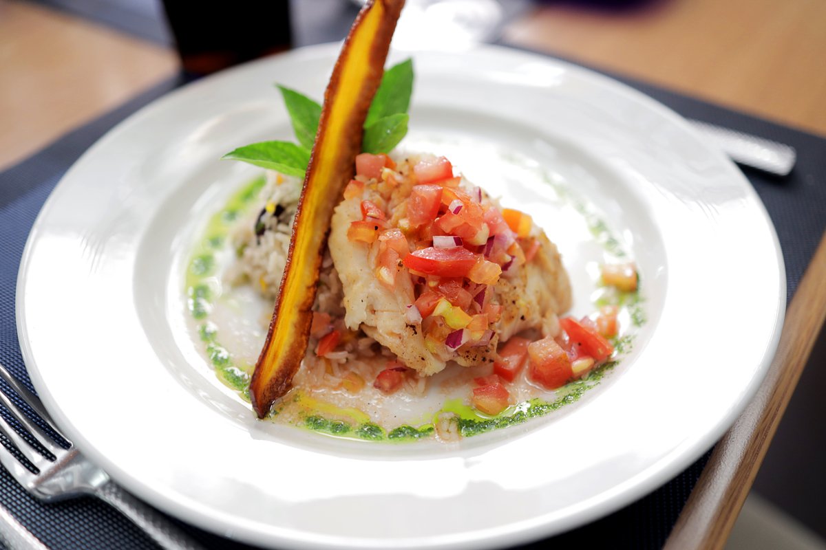 In celebration of World Food Day, we’re serving up a reminder that dining at Serenity is anything but ordinary! From gourmet dishes crafted with the freshest local ingredients to five-star service in an intimate setting, every meal is an experience in itself. 🍽️✨