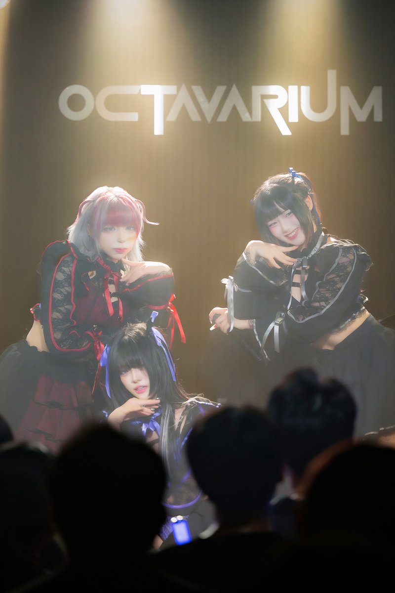 #17Hz.
#Aka 
#Shinon 
#Chii