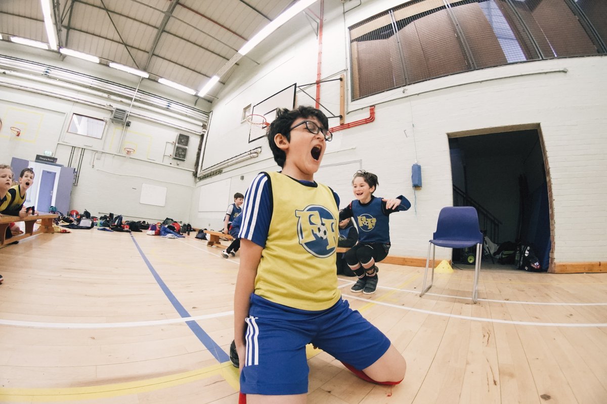 FballFunFactory's tweet image. 🙌 THERE&apos;S NOTHING QUITE LIKE walking into a sports hall filled with football inflatables - it’s a football paradise, and the fun kicks off from the moment the children arrive at our Football Fun Camps.⁠

thefootballfunfactory.co.uk/october-footba…