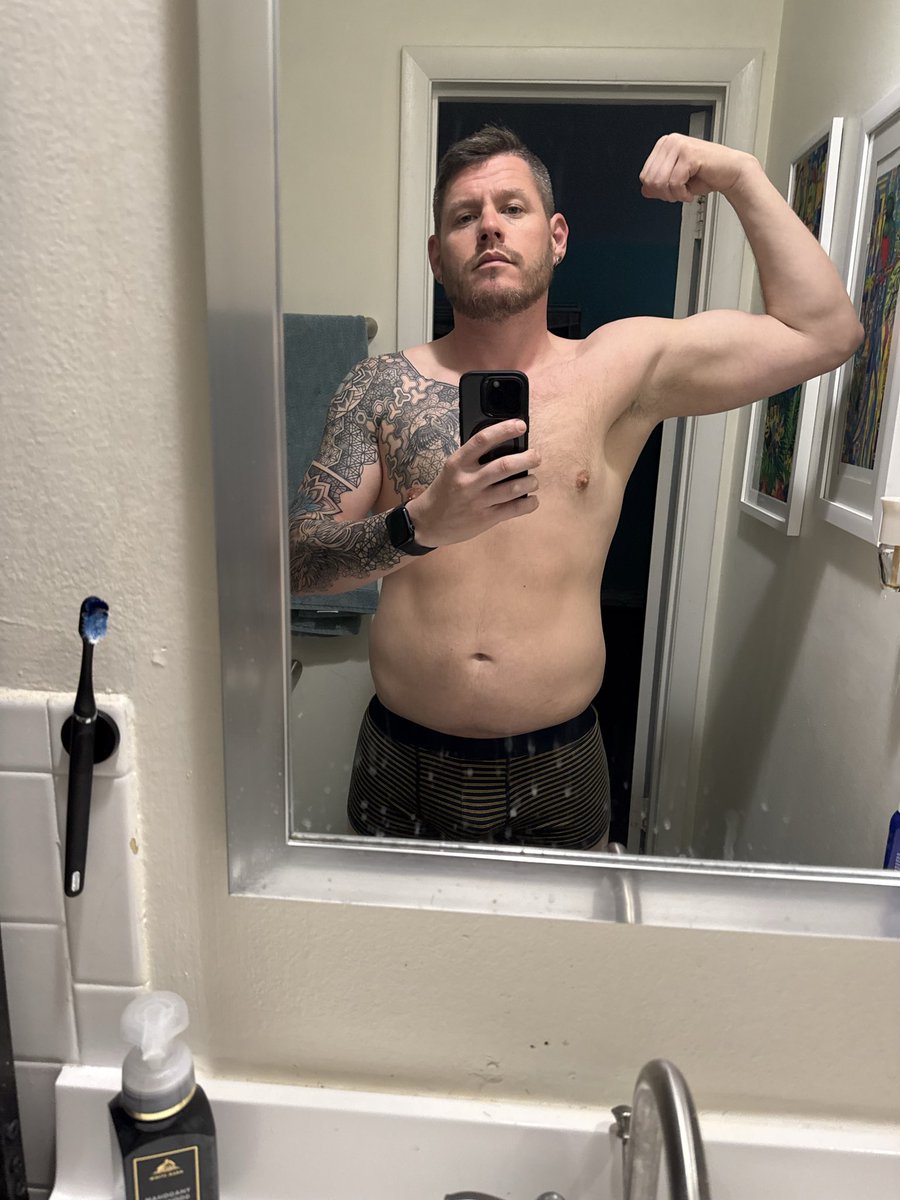 ChefCooperCooks's tweet image. Felt good post workout after a 3 week hiatus!