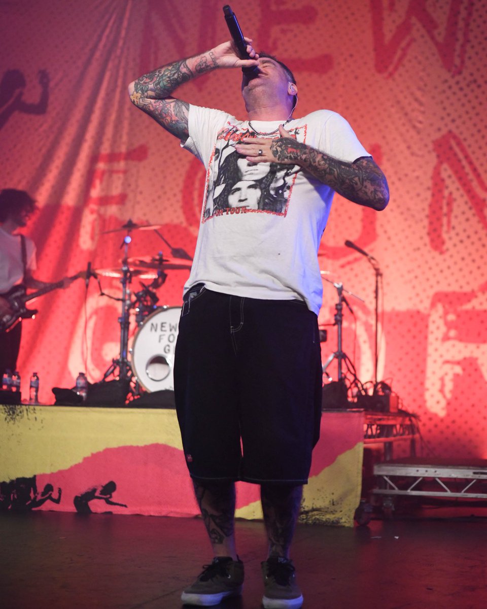 O2AcademyBham's tweet photo. Pop-punk titans @newfoundglory lit up the stage at #O2AcademyBirmingham🔥What a night... 

📸 Steve Essex

O2 Academy Birmingham - 10.10.2025 https://t.co/frxuXYK3Vm