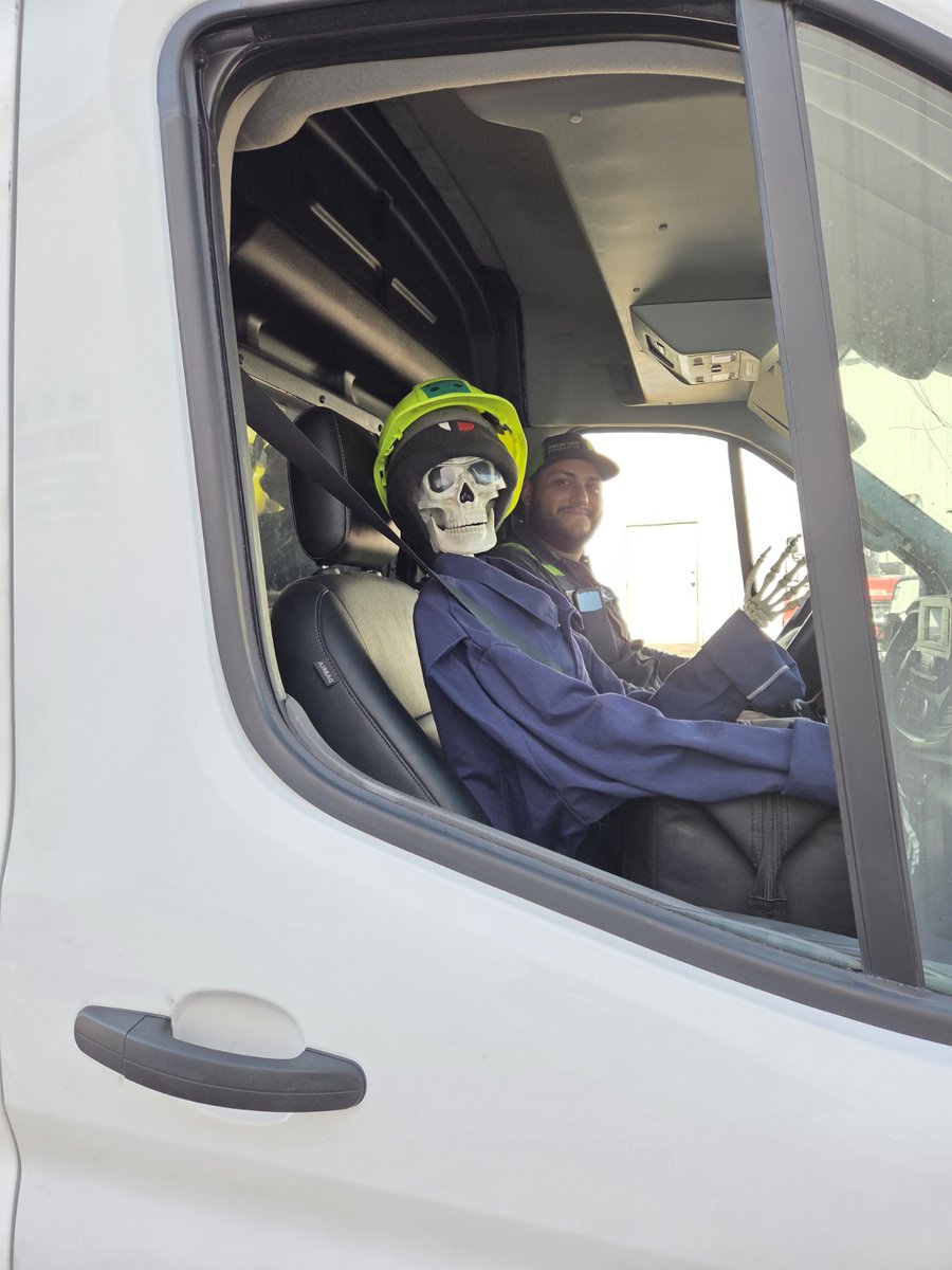 frontierfork's tweet image. It can be scary if you&apos;re not using Frontier Forklifts!!

Call us today at (281) 482-4500

or 

Visit our website frontierforklifts.com