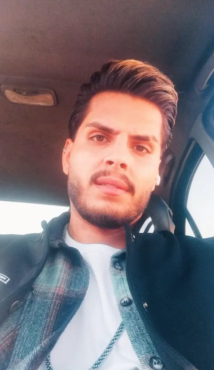 rosva_all's tweet image. بچه ها اطلاعات رو میگم التماستون میکنم تا جایی که میتونید نشر بدید شاید پیدا شه
❗️علیرضا سبزی فرزند سید جلیل متولد ۷۹ یا ۷۸ آخرین بار شب ۲۲ مهر تماس گرفته با مادرش گفته تو ترافیکه
اطلاعات ماشینش:
ایران ۶۸
۴۸۶ی۹۱
ماشین نیسان آبی مدل ۸۳
راننده این ماشین بوده و از اون شب مفقوده