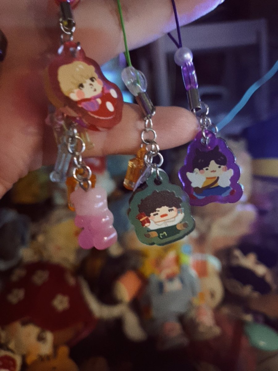 Callus131794's tweet photo. Bangtan Letter Phone Charms 🍒 https://t.co/BfvQO46enW