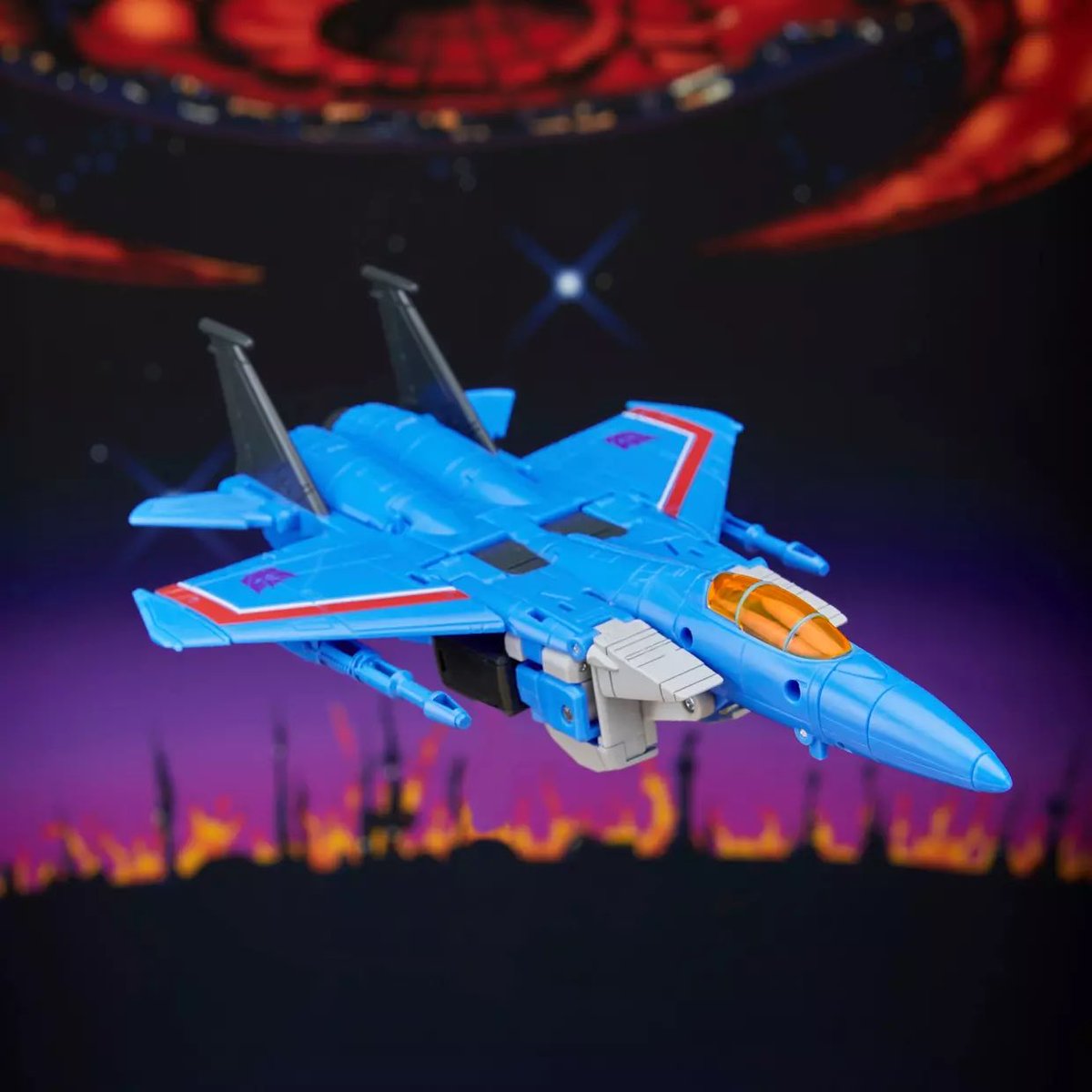 TransformersDen's tweet image. Studio Series The Transformers: The Movie - [Voyager Class] Thundercracker!

entertainmentearth.com/product/hsg219…

#Transformers #Thundercracker #Hasbro