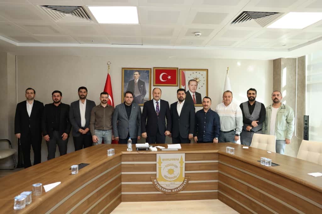 sanliurfabld's tweet photo. Çare Derneği Genel Başkanı Mehmet Südlü, Çare Vakfı Başkanı Dr. Rıza Derindağ ve Yönetim Kurulu Üyeleri, Şanlıurfa Büyükşehir Belediye Başkanımız Mehmet Kasım Gülpınar'ı ziyaret ettiler.

Nazik ziyaretlerinden dolayı kendilerine teşekkür ederiz. https://t.co/JCxXoLKbnV