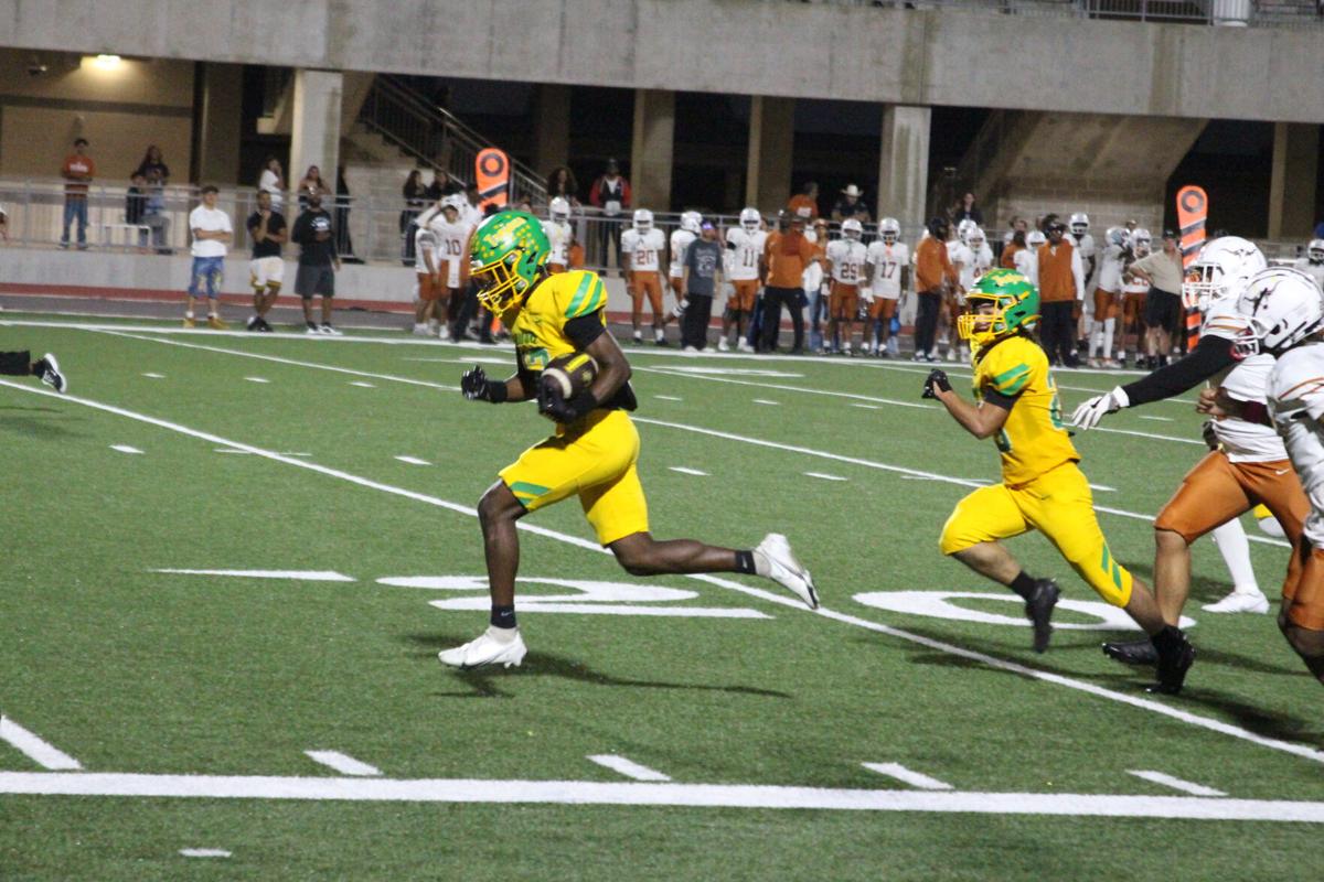 Carrollton-Farmers Branch ISD (@cfbisd) on Twitter photo In the news! 📰 The Carrollton Leader is shining a spotlight on the incredible seasons so far for Creekview and Newman Smith Football.
Creekview remains undefeated with a 7-0 overall and 5-0 district record and Smith has secured a 4-2 overall record while being undefeated 4-0 in In the news! 📰 The Carrollton Leader is shining a spotlight on the incredible seasons so far for Creekview and Newman Smith Football.
Creekview remains undefeated with a 7-0 overall and 5-0 district record and Smith has secured a 4-2 overall record while being undefeated 4-0 in