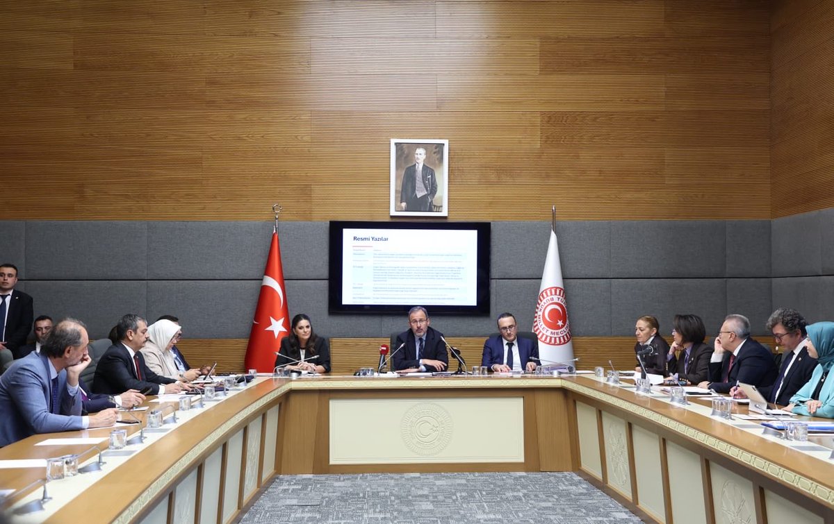 📍
Türkiye Büyük Millet Meclisi Engelli Bireylerin Toplumsal Hayata Katılımlarının Güçlendirilmesi , Karşılaştıkları Sorunların Tespit Edilmesi ve Bu Sorunlara Kalıcı Çözümler Üretilmesi Amacıyla Kurulan Meclis Araştırma Komisyonu .

Akademik sunum ve görüşlerin yer aldığı 4.