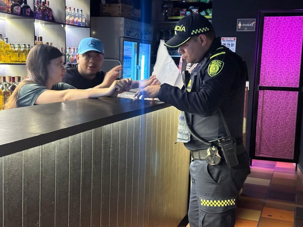 🔎✨ Vigilancia, control y seguridad para todos ✨🔎

La Administración Municipal de Santa Fe de Antioquia, en articulación con la Secretaría de Gobierno y Seguridad Ciudadana y la Policía Nacional, realizó actividades de vigilancia y control.

🟢#SantaFedeAntioquiaEsRenovación