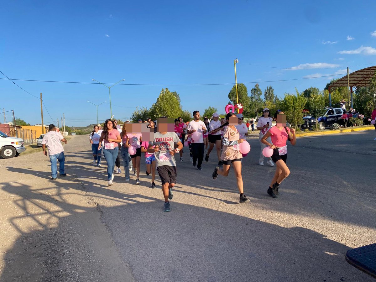 sspdgo's tweet image. y hombres, campaña loable que encabeza en todo el Estado de Dgo, @Marisol_rosso Presidenta del @DIF_Durango con acompañamiento desde el inicio hasta el término del evento deportivo por elementos de la DMSP a través del #mandoúnicodurango, reportándose sin novedad. #SSPDgo
