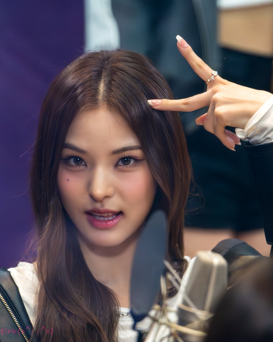 mymaistp's tweet photo. 25.10.15

아이돌라디오 이즈나

포즈천재 마이냥~~

#izna #이즈나 #MAI #마이 #マイ好き
#NotJustPretty #izna_NotJustPretty
#MammaMia #izna_MammaMia https://t.co/OMokFdWhZz