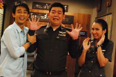 <a href="/frinksungchanx/">minoru</a> หมวดหมูคือคนตรงกลางค่ะตัวเอง ทางด้านซ้ายจะเป็นผู้กองมานะ ทางขวาคือหมวดเขม ค่ะ ยังไงน่าจะได้เจอกัน