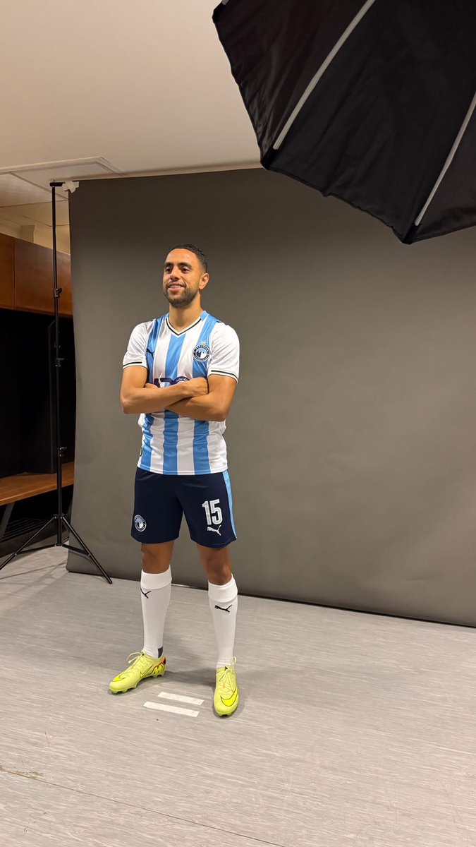 MickyJnr__'s tweet image. Pyramids FC have completed their official photo session ahead of the CAF Super Cup final on Saturday. 📸🇪🇬

Mayele is back in the squad just in time after the international break. ⚽🇨🇩

They face RS Berkane in a huge clash set for Cairo. 🏆🔥

#CAFSC #PyramidsFC #RSBerkane