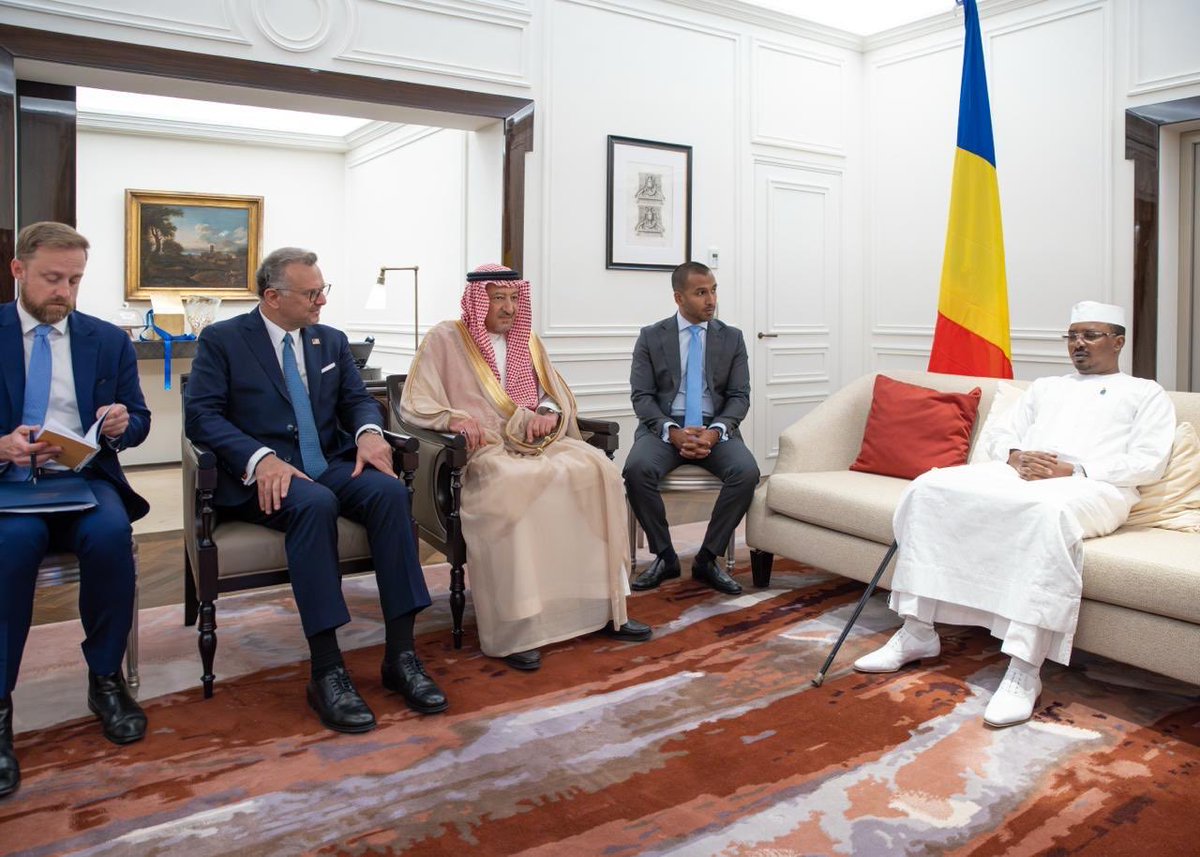 KSAMOFA's tweet image. #روما | عُقد اليوم الخميس لقاءً رسمياً بين فخامة رئيس جمهورية تشاد الجنرال محمد إدريس ديبي إتنو، ومعالي نائب وزير الخارجية #وليد_الخريجي  @W_Elkhereiji ، ومستشار الرئيس الأمريكي للشؤون الإفريقية السيد مسعد بولس.