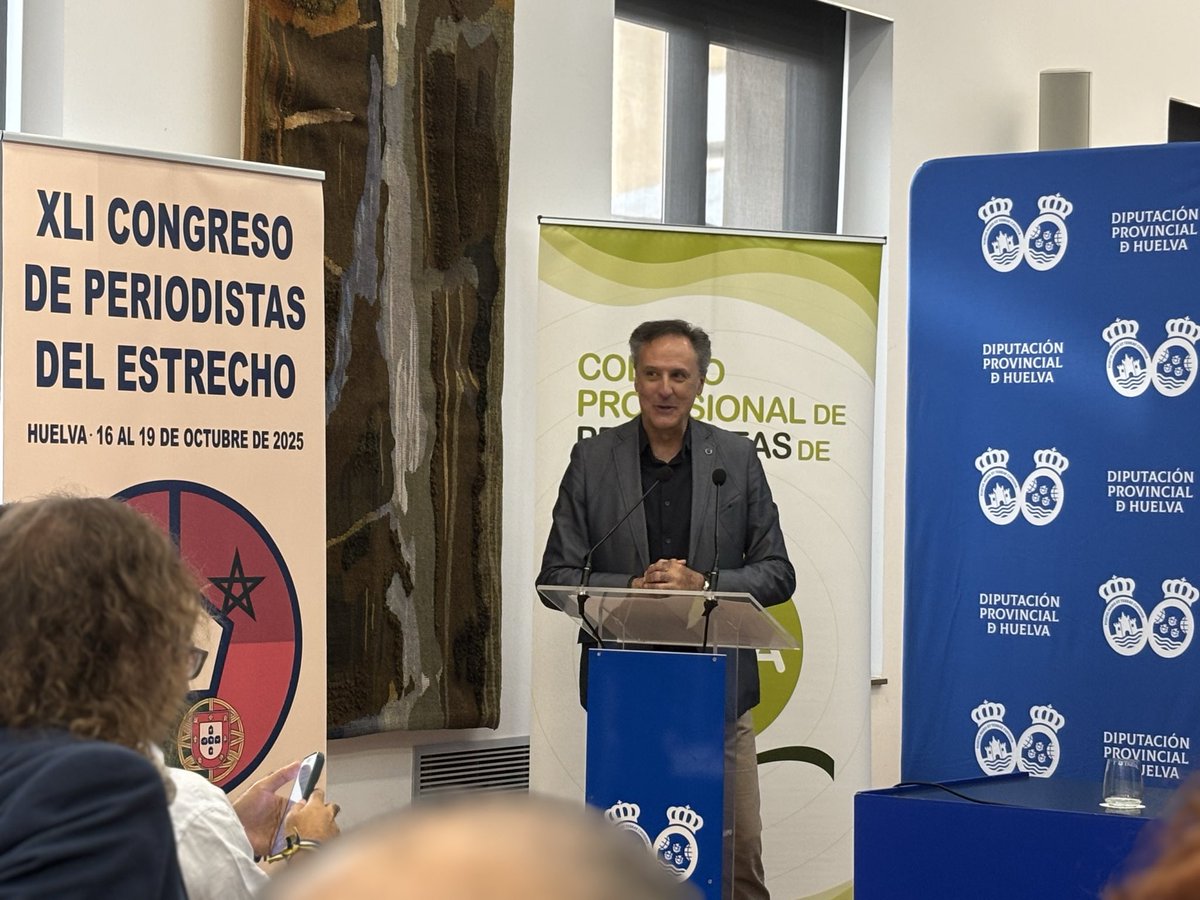 📍Estamos en la inauguración del 41 Congreso de Periodistas del Estrecho en la <a href="/DipuHU/">Diputación de Huelva</a> 'Mundial 2030: tres naciones, una crónica compartida, España Marruecos Portugal' organizado por <a href="/APCGinfo/">APCG</a>. Presenta <a href="/Juan_A_Hipolito/">Juan Antonio Hipólito Domínguez</a> de la demarcación en Huelva de <a href="/PeriodistasAND/">CPPA</a>