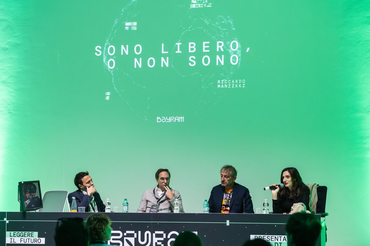 🔴 Sono libero, o non sono (Liberi Libri)  Riccardo Manzotti • Michele Silenzi • Mattia Ferraresi • Ginevra Leganza  

Cosa è la persona? Cosa è una scelta libera? Che cosa sono i valori che la guidano?  

 #Bayram #futuro #civiltà #valori