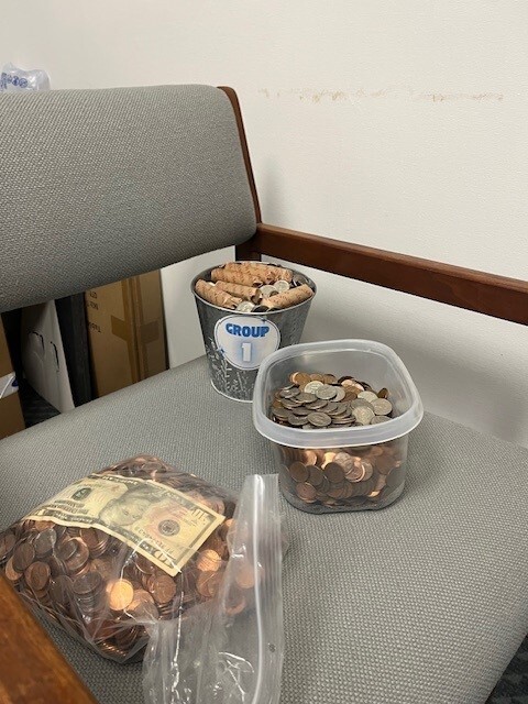 chicagocomm's tweet image. Last week, we celebrated National #CustomerServiceWeek2025 with an office photo scavenger hunt, a surprise ice cream truck visit, and raising over $2,000 for the @RedCross. Thank you to our dedicated team for your impact! #CSWeek2025