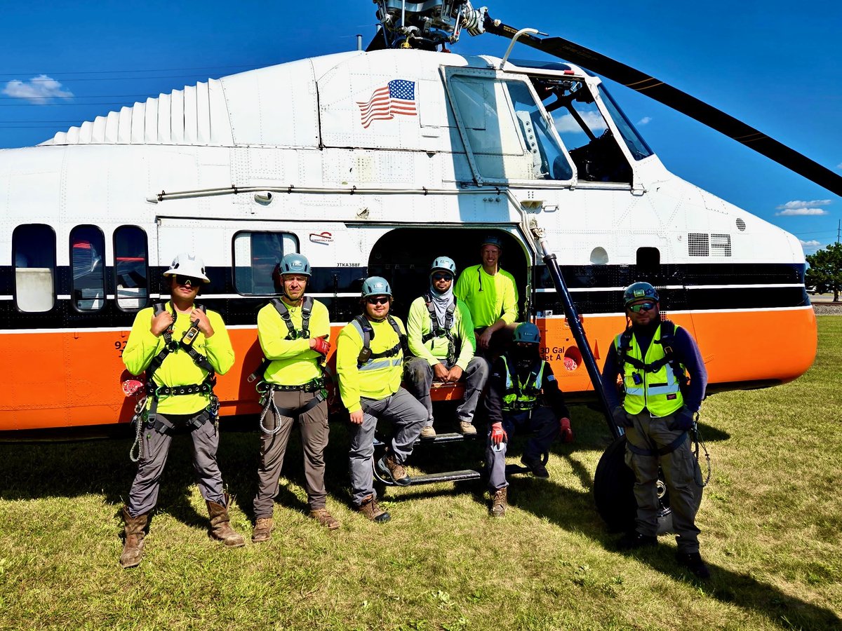 EDGEFallProtect's tweet image. Safety, delivered by helicopter. 🚁🦺
EFP partnered with PROTEC Coating Company!
#EDGEFallProtection #SafetyFirst #FallProtection #RoofSafety #HelicopterLift