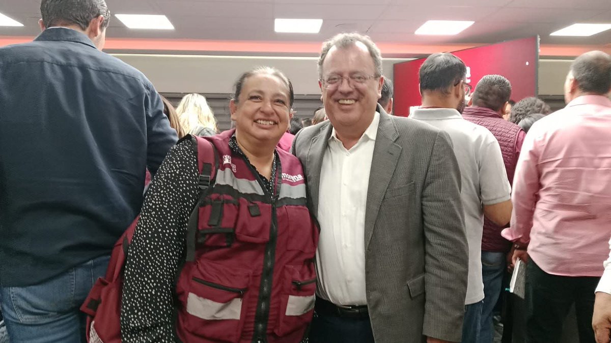 Del lado correcto de la historia, sigamos incomodando al PRIAN, cuando los perros ladran es porque algo bien se está haciendo.
Mi respeto y apoyo <a href="/GilbertoHRuiz/">Gilberto Herrera Ruiz</a>