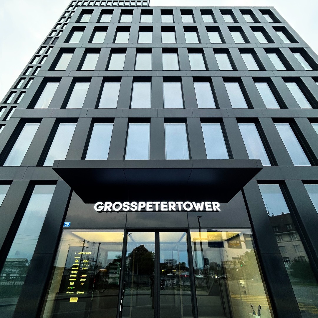 Basel, we’ve arrived.
Our new showroom is now open, bringing timeless sparkle and bespoke craftsmanship to the heart of Switzerland.
Come visit and find your forever piece ✨

📍 Spaces Grosspeter Tower
Grosspeteranlage 29, 4052 Basel

And why not make your trip to 77 a