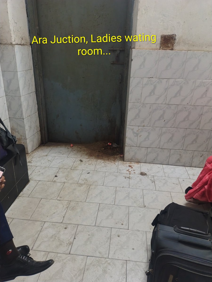 Station Manager ke just bagal me Ladies waiting room ka haal.....sochiye kitni gehari neend me rehte honge Manager sahab ???

Abhi <a href="/drmdnr/">DRM Danapur</a> Ko tag karenge to bolenge...... " संबंधित अधिकारियों को सूचित किया जा रहा है" !!!  अब कौन से अधिकारी आयेगे ??

<a href="/RailMinIndia/">Ministry of Railways</a> <a href="/AshwiniVaishnaw/">Ashwini Vaishnaw</a>