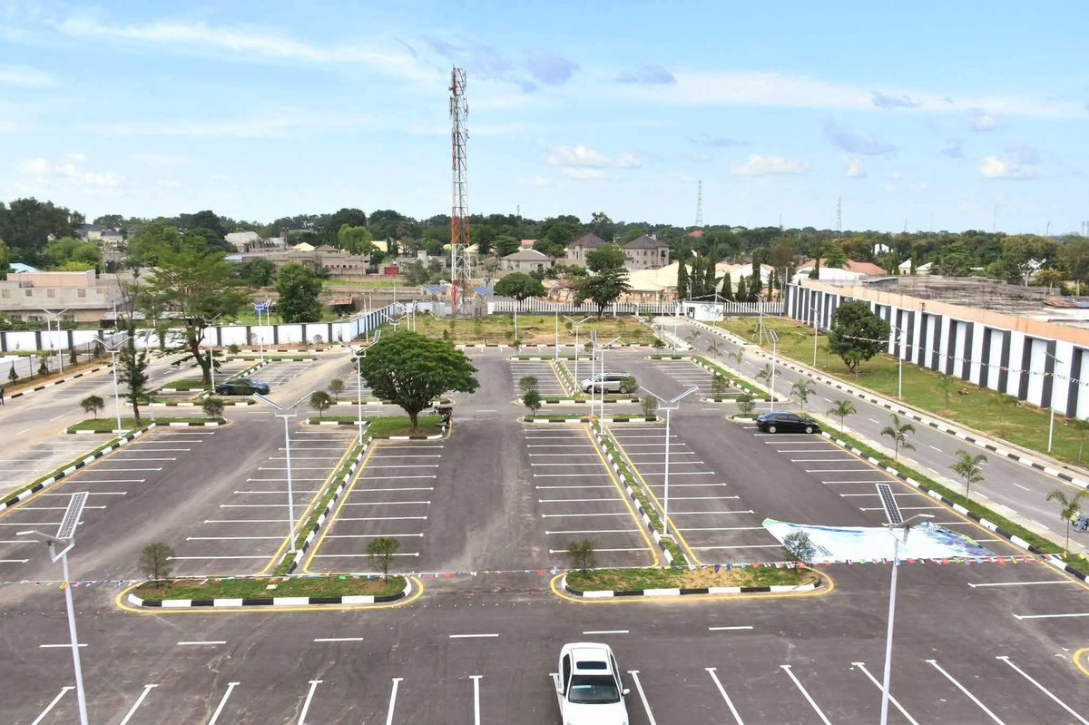 luwastar87's tweet photo. Governor Bala Abdulkadir Mohammed (Kauran Bauchi) has turned Bauchi into a mini Europe! 🇳🇬✨

Beautiful roads, stunning buildings, cleanliness &amp; progress everywhere — Bauchi reborn under visionary leadership! 💪 #Kaura #BauchiTransformation

@shamsudeen_bala @eskimo1nee https://t.co/LsGYbIeG6L