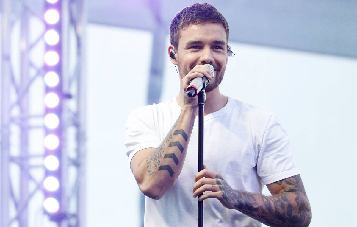 xChloe26x's tweet photo. Miss you Liam 💜❤️ 
#RememberingLiamPayne
#LiamsLightLivesOn
#WeCarryYouWithUsLiam https://t.co/Mkro2nA30h