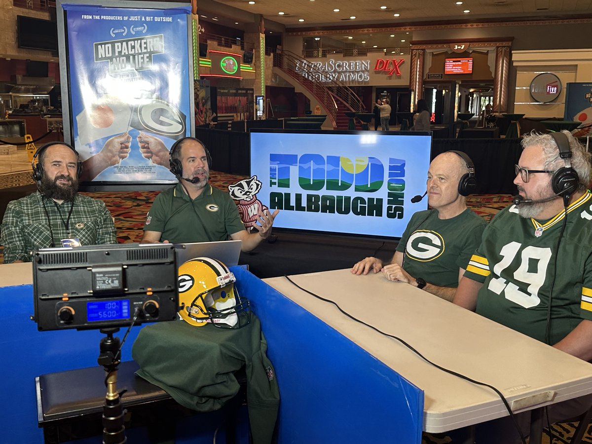 MarkKassWIAHOF's tweet image. Thanks to @toddallbaugh and @CivicMediaUS for the live broadcast from world premiere of @nopackersnolife on Wednesday at @Marcus_Theatres in Brookfield. Such a fun movie that opens in theaters throughout Wisconsin on Friday. The crowd loved it last evening. @seanhanish