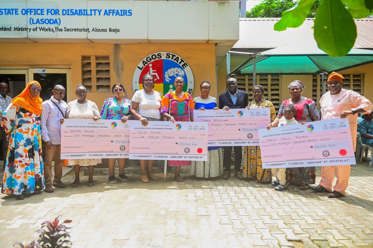 followlasg's tweet photo. LASODA EMPOWERS PEOPLE WITH DISABILITIES THROUGH CASH SUPPORT INITIATIVE

https://t.co/69nVaegH0M

@jidesanwoolu @drobafemihamzat @officiallasoda @denikeoyetunde @gbenga_omo @gboyegaakosile @LanreBajulaiye @BarrBimbola @Mr_JAGs @Riddwane
#AGreaterLagosRising 
#LASG https://t.co/mUMYjGgKoA