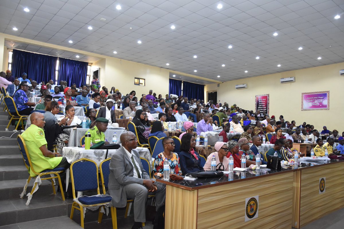 followlasg's tweet photo. LASG TRAINS OFFICERS IN BUILT ENVIRONMENT, OTHERS

https://t.co/lzWJytajxk

@jidesanwoolu @drobafemihamzat @gbenga_omo @gboyegaakosile @LanreBajulaiye @BarrBimbola @Mr_JAGs @Riddwane
#AGreaterLagosRising 
#LASG https://t.co/kVleCxw5gh